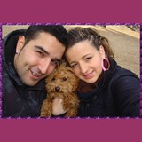 "Delabea Sugus"
Caniche rojo con Martina y Dani en Barcelona.
